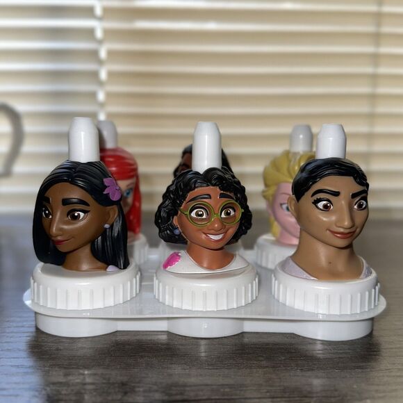 Good 2‎ Grow Disney Lot Of 6 Toppers Encanto, Ariel, Moana, Elsa NEW - Picture 3 of 5